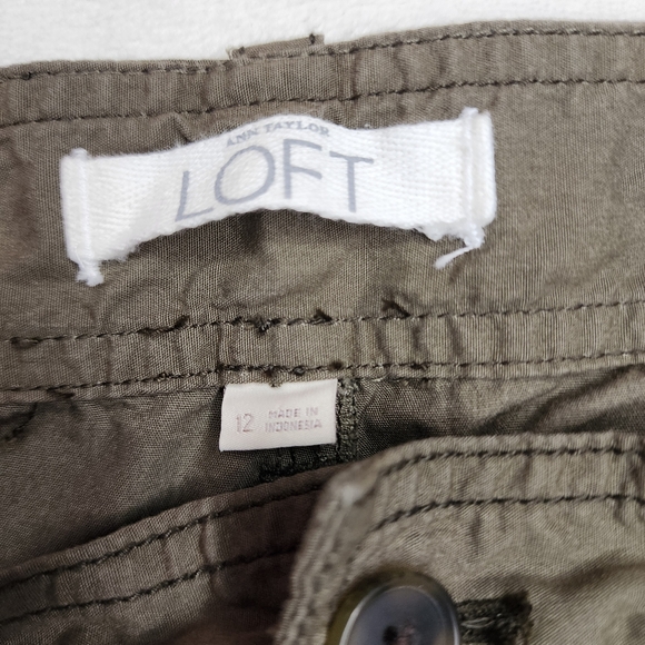 Loft Lightweight Relaxed Fit Cropped With Cuff Pants Size 12 - Picture 3 of 7